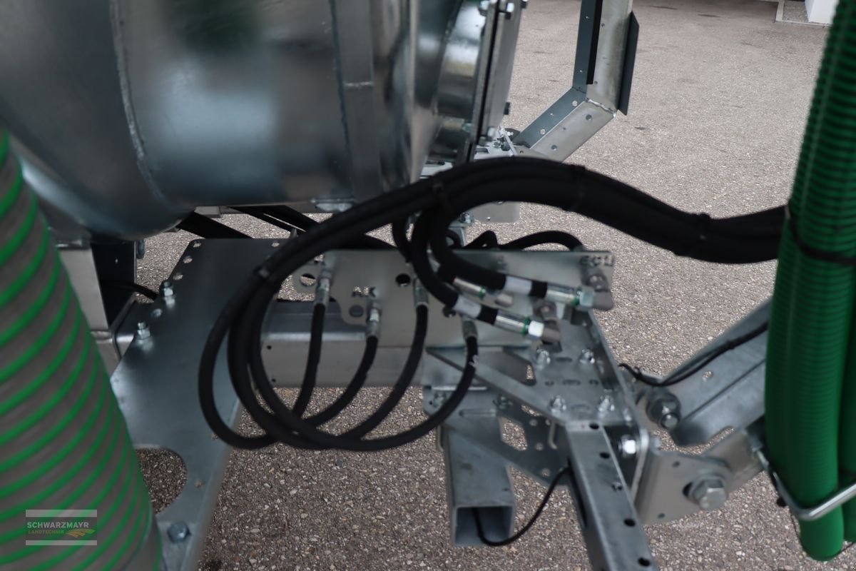 Pumpfass des Typs Vakutec VA 9500 P + Schleppschuh, Mietmaschine in Gampern (Bild 14)