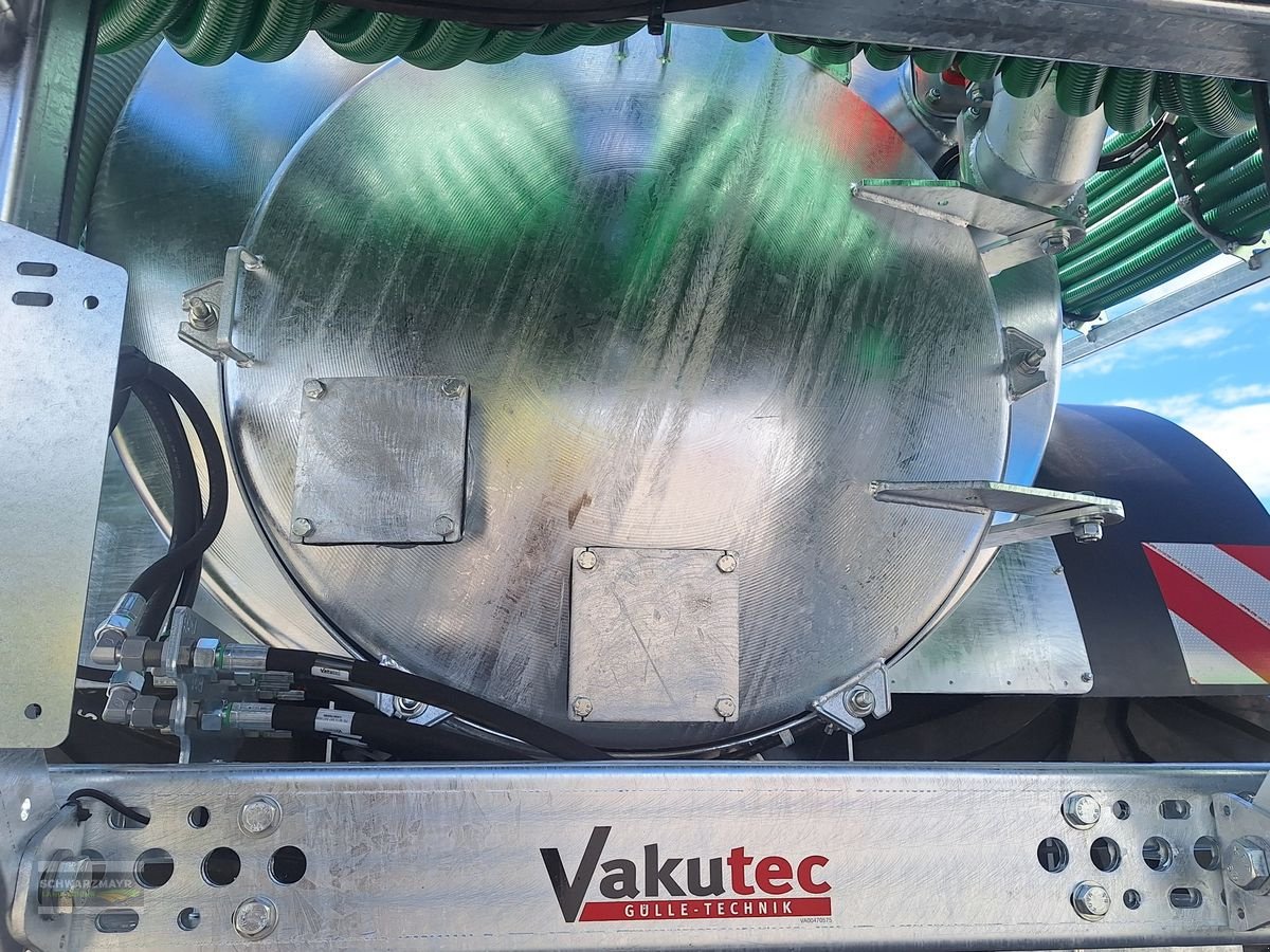 Pumpfass des Typs Vakutec VA 9500 P + Schleppschuhverteiler, Neumaschine in Gampern (Bild 13)