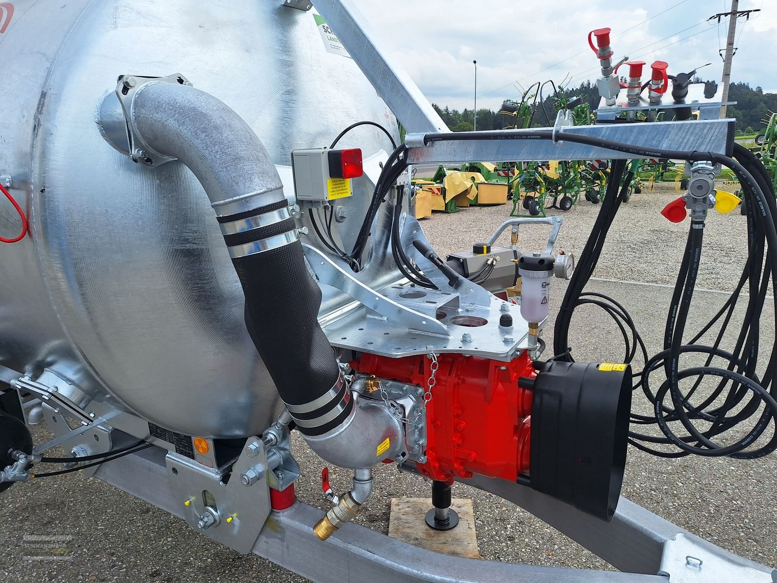 Pumpfass des Typs Vakutec VA 9500 Pumpfass, Neumaschine in Gampern (Bild 13)