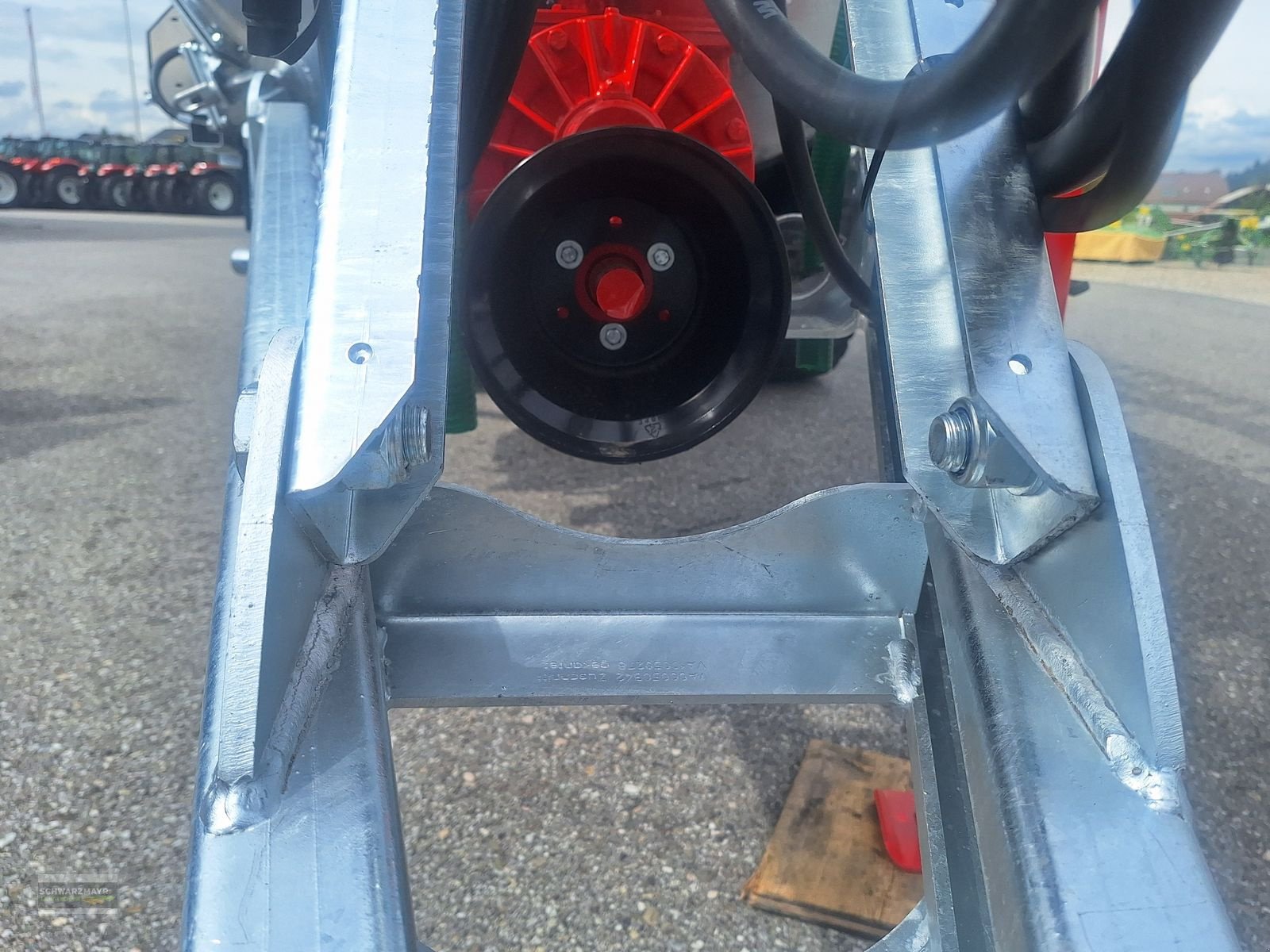 Pumpfass des Typs Vakutec VA 9500 + Schleppschuh, Neumaschine in Aurolzmünster (Bild 30)