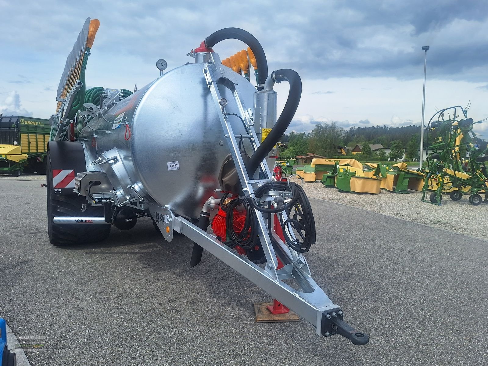 Pumpfass des Typs Vakutec VA 9500 + Schleppschuh, Neumaschine in Aurolzmünster (Bild 7)