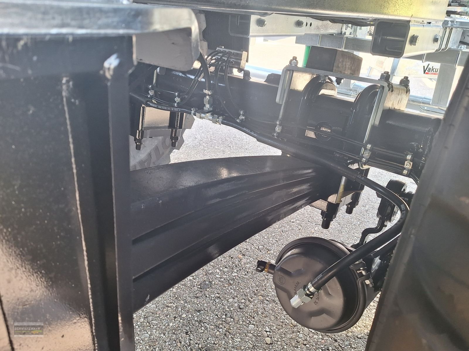 Pumpfass des Typs Vakutec Vakutec VA 12500 PT+12m Schleppschuh Pumpfass St, Neumaschine in Gampern (Bild 19)