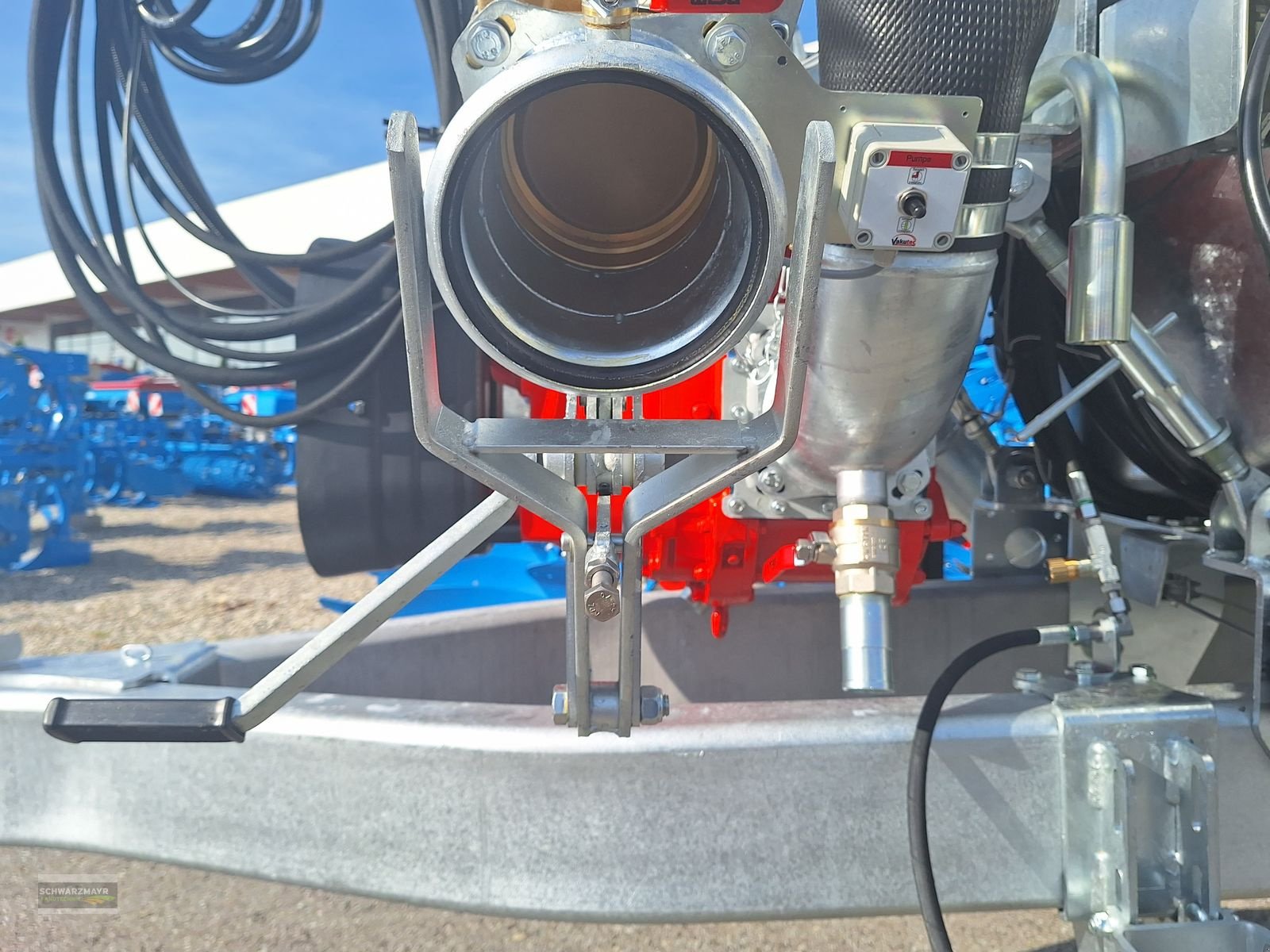 Pumpfass des Typs Vakutec Vakutec VA 12500 PT+12m Schleppschuh Pumpfass St, Neumaschine in Gampern (Bild 27)