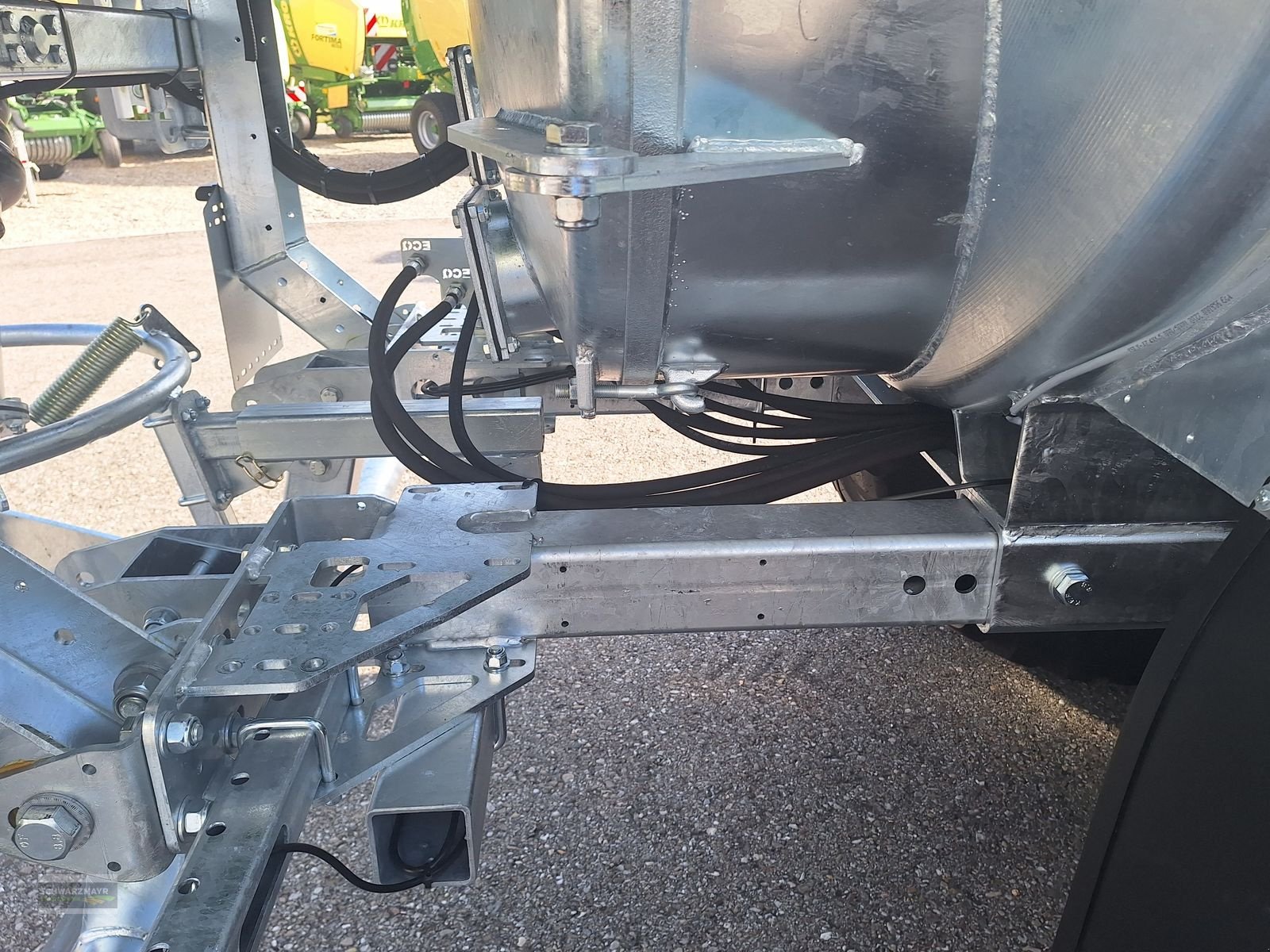 Pumpfass des Typs Vakutec Vakutec VA 12500 PT+12m Schleppschuh Pumpfass St, Neumaschine in Gampern (Bild 12)