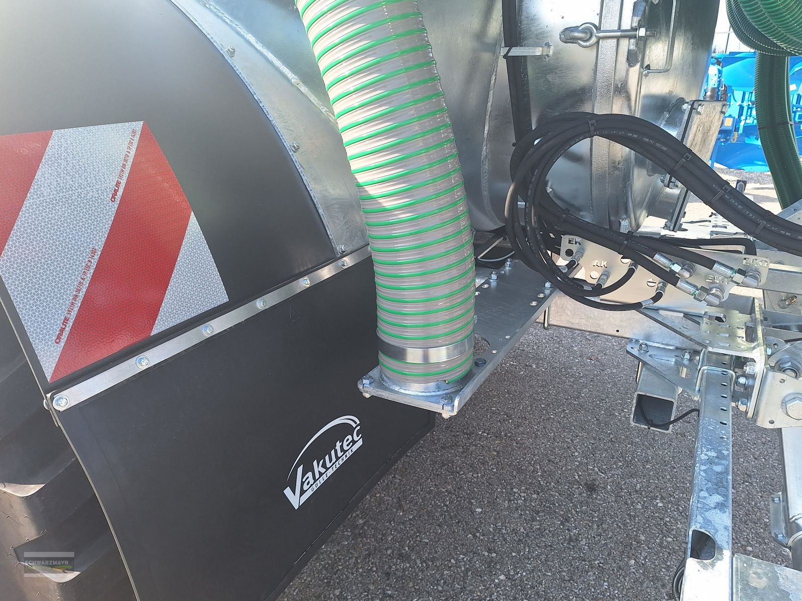Pumpfass des Typs Vakutec Vakutec VA 12500 PT+12m Schleppschuh Pumpfass St, Neumaschine in Gampern (Bild 17)
