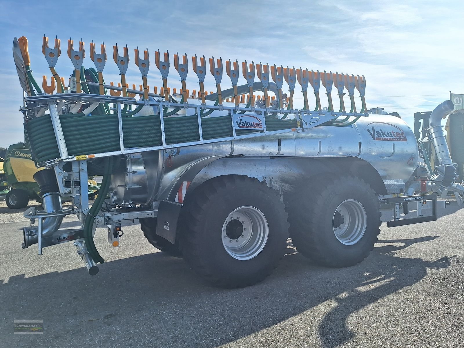 Pumpfass des Typs Vakutec Vakutec VA 12500 PT+12m Schleppschuh Pumpfass St, Neumaschine in Gampern (Bild 5)