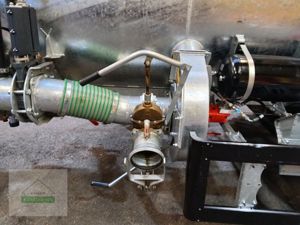 Pumpfass des Typs Vakutec VAKUUMFASS VA 8600, Neumaschine in Aschbach (Bild 9)