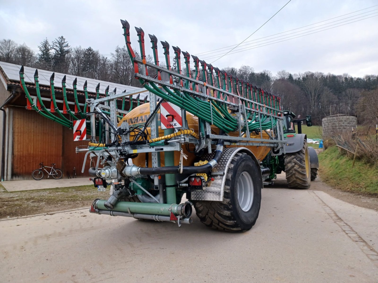 Pumpfass des Typs Zunhammer K10PU / 10cbm / Rotoren Neu Überholt / Pumpe Neu Überholt / 12m Schleppschuh / 850er Bereifung, Gebrauchtmaschine in Fischach (Bild 2)