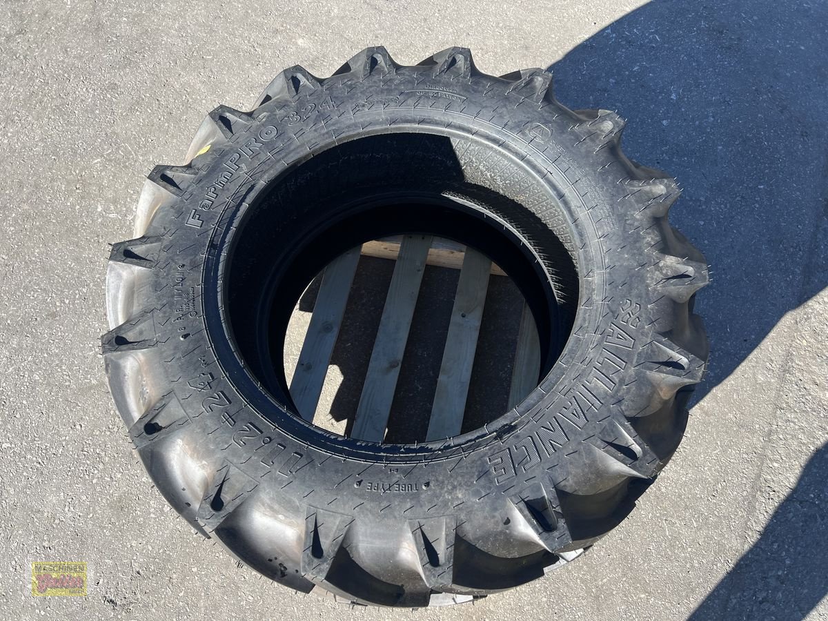 Rad des Typs Alliance 11.2-24 FarmPRO 324 8P.R., Neumaschine in Kötschach (Bild 2)