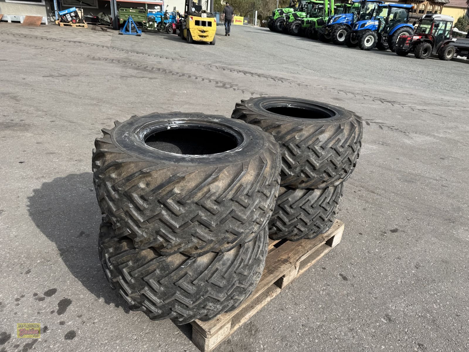 Rad typu Alliance 31x15.50-15 50%  guter Zustand, Gebrauchtmaschine v Kötschach (Obrázek 5)