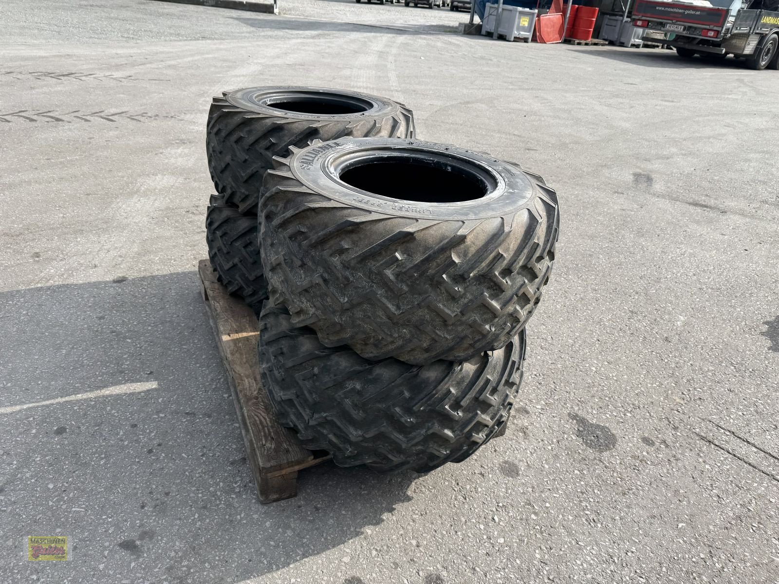 Rad typu Alliance 31x15.50-15 50%  guter Zustand, Gebrauchtmaschine v Kötschach (Obrázek 12)