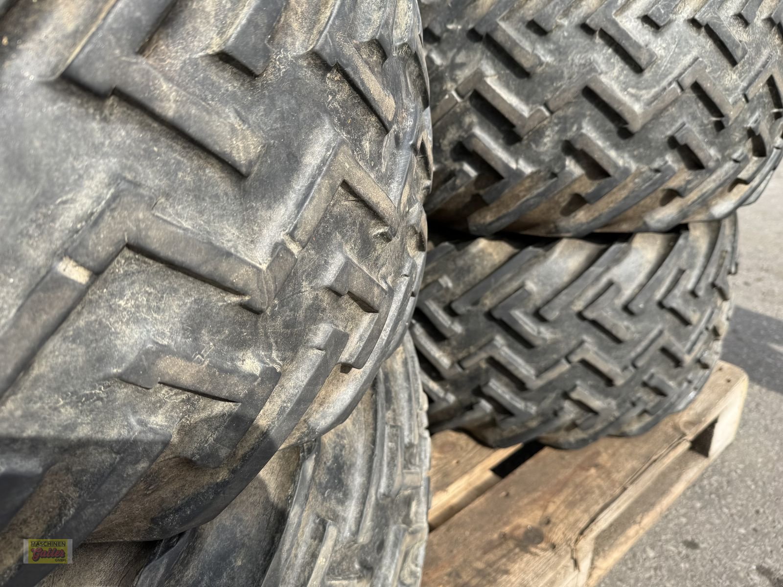 Rad typu Alliance 31x15.50-15 50%  guter Zustand, Gebrauchtmaschine v Kötschach (Obrázek 19)