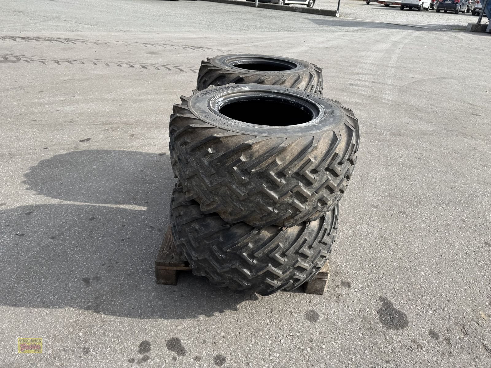 Rad typu Alliance 31x15.50-15 50%  guter Zustand, Gebrauchtmaschine v Kötschach (Obrázek 8)