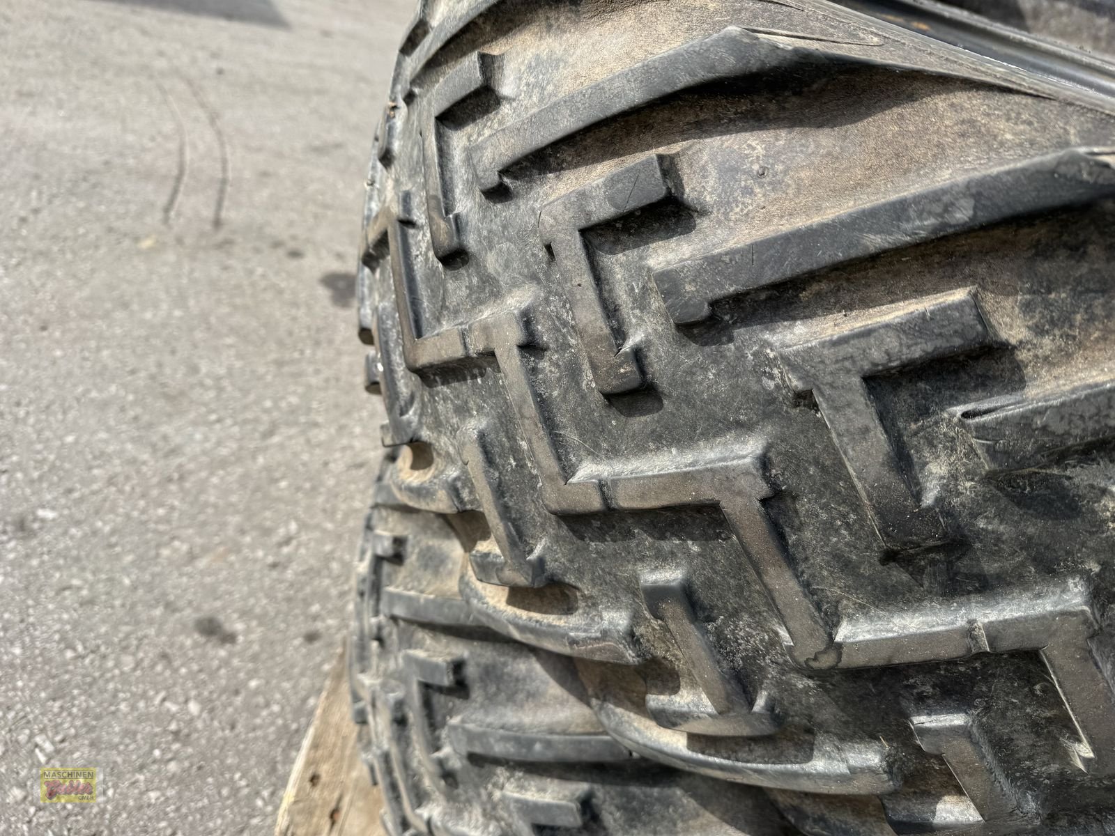 Rad typu Alliance 31x15.50-15 50%  guter Zustand, Gebrauchtmaschine v Kötschach (Obrázek 17)