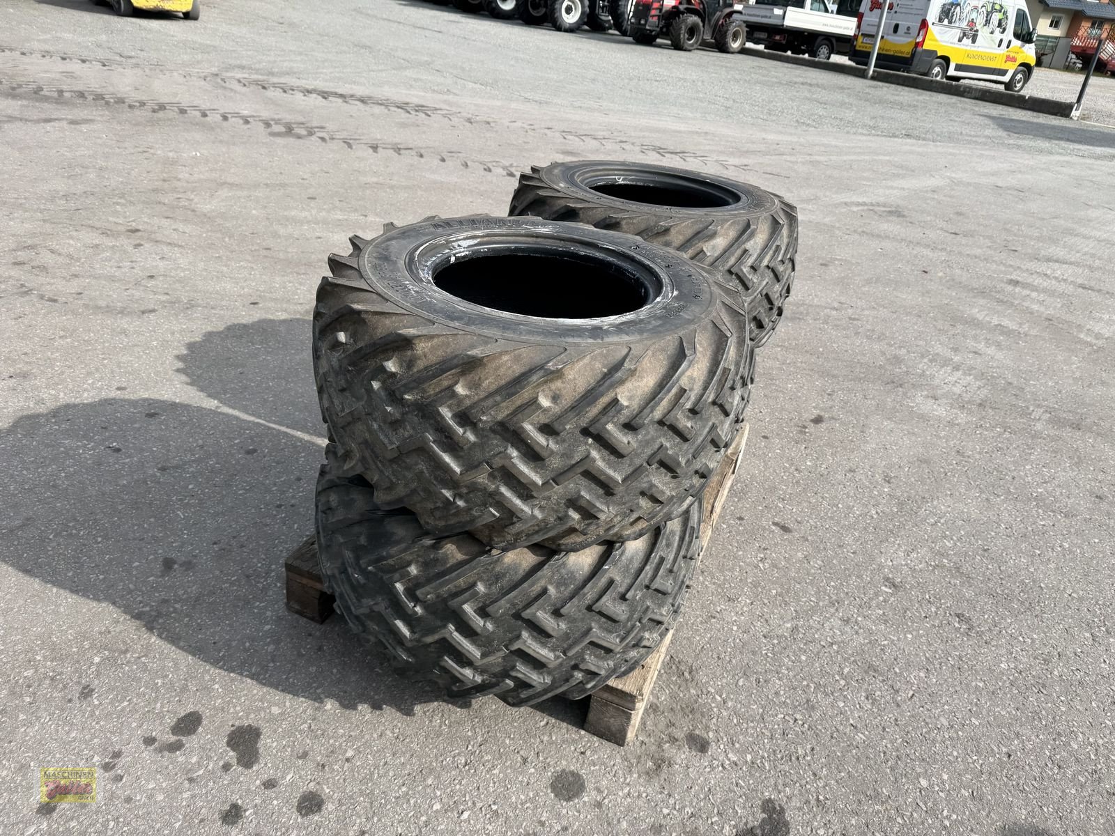 Rad typu Alliance 31x15.50-15 50%  guter Zustand, Gebrauchtmaschine v Kötschach (Obrázek 7)