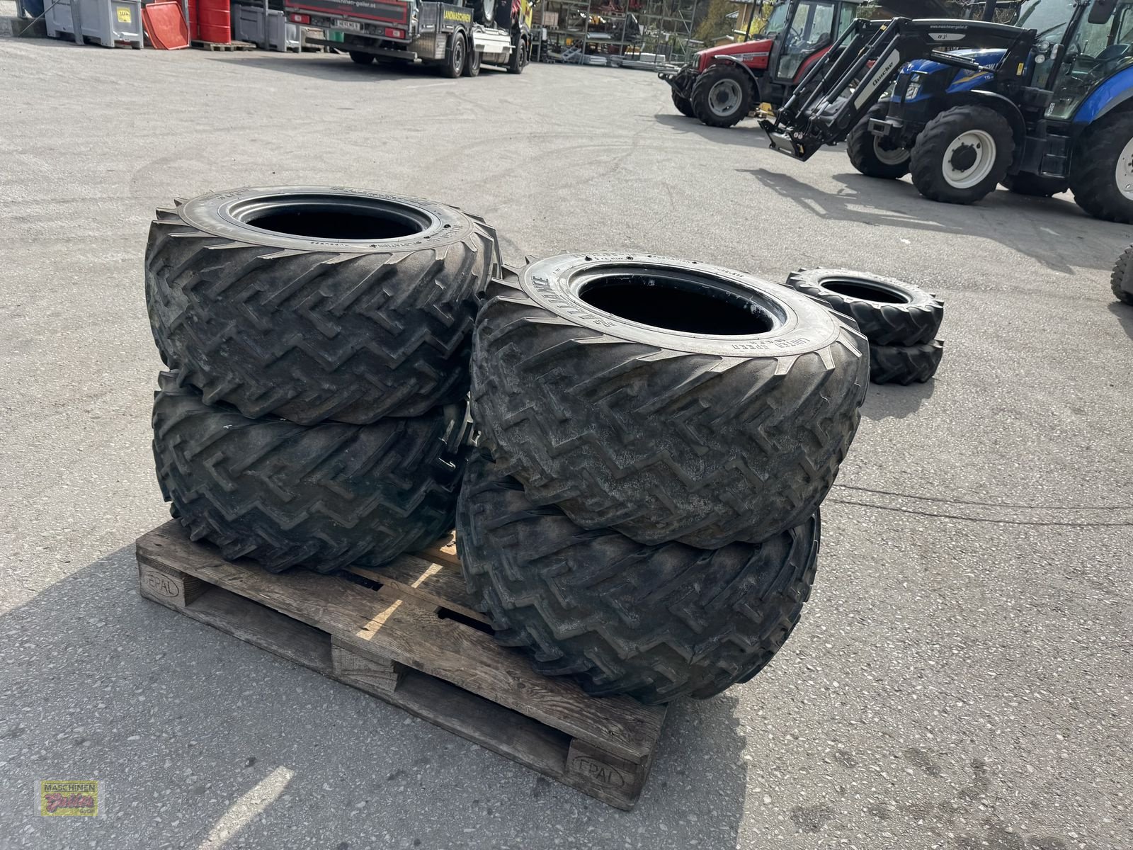 Rad typu Alliance 31x15.50-15 50%  guter Zustand, Gebrauchtmaschine v Kötschach (Obrázek 10)