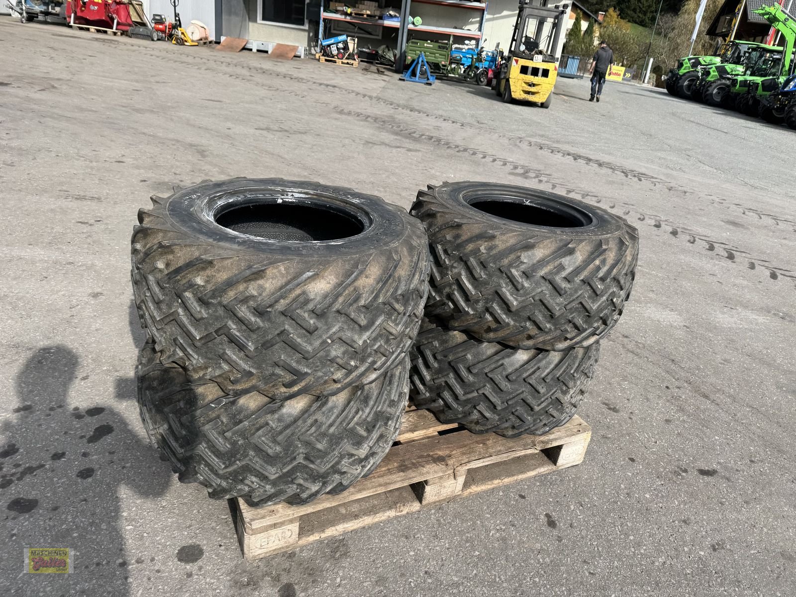 Rad typu Alliance 31x15.50-15 50%  guter Zustand, Gebrauchtmaschine v Kötschach (Obrázek 4)