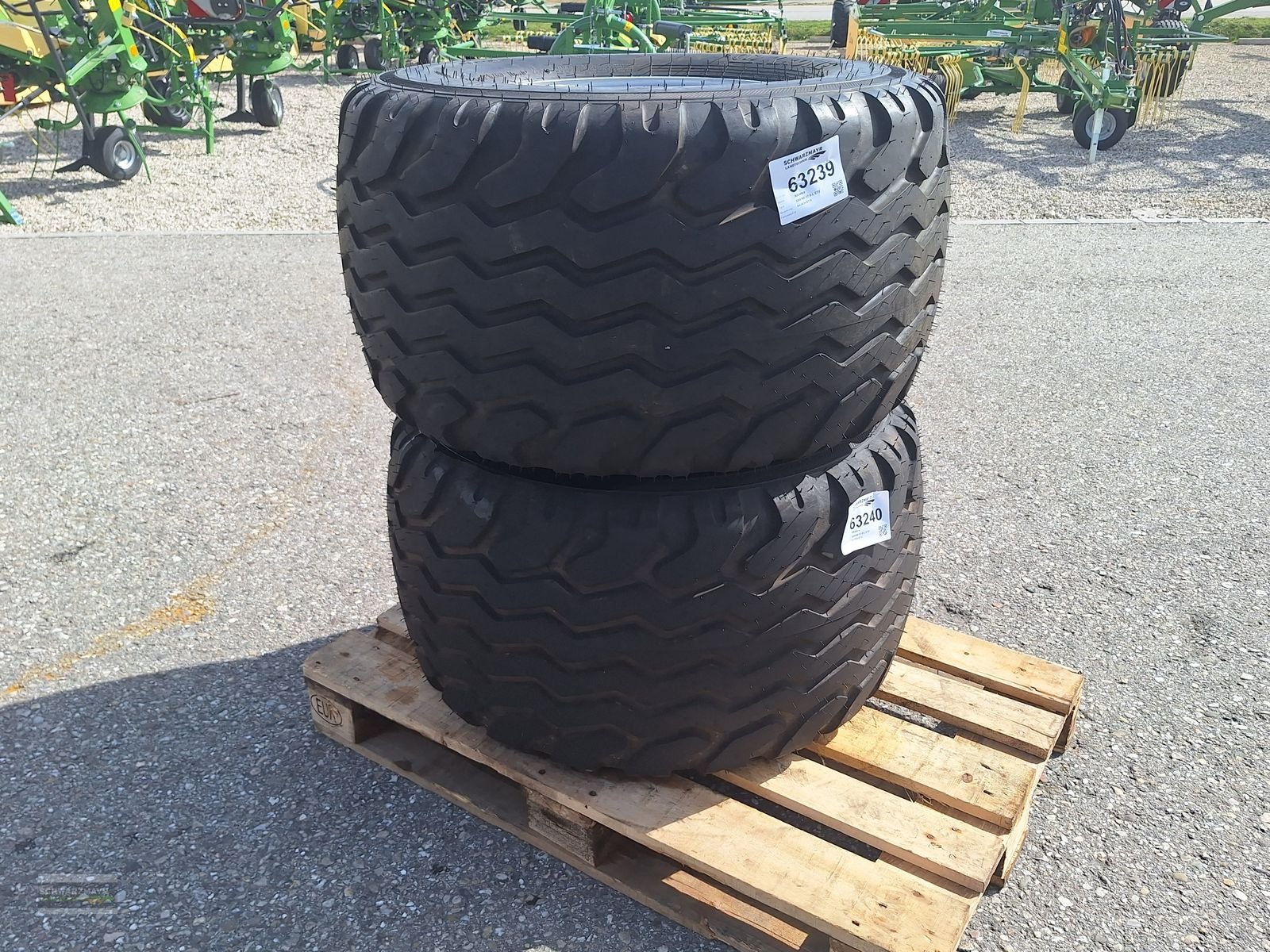 Rad des Typs Alliance 500/50-17 8-L ET0 Komplettrad, Neumaschine in Gampern (Bild 3)