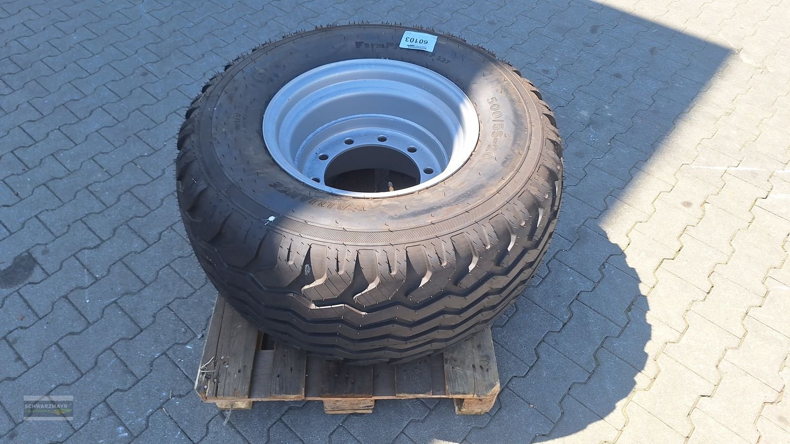 Rad des Typs Alliance 500/55-20 10L ET0, Neumaschine in Aurolzmünster (Bild 3)