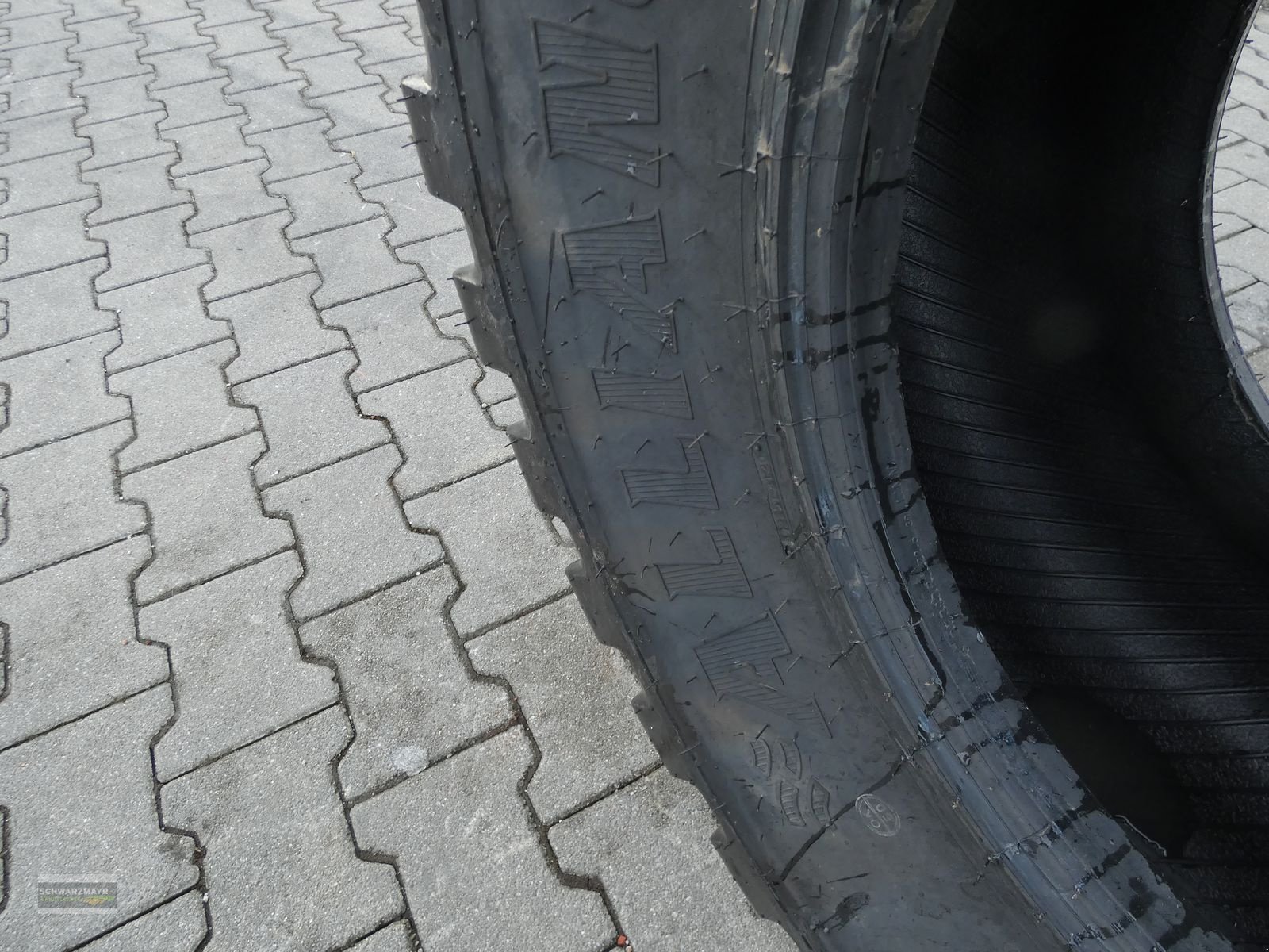 Rad des Typs Alliance 500/60R22,5, Neumaschine in Aurolzmünster (Bild 6)