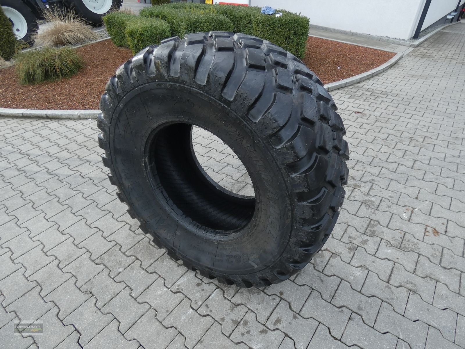 Rad des Typs Alliance 500/60R22,5, Neumaschine in Aurolzmünster (Bild 2)