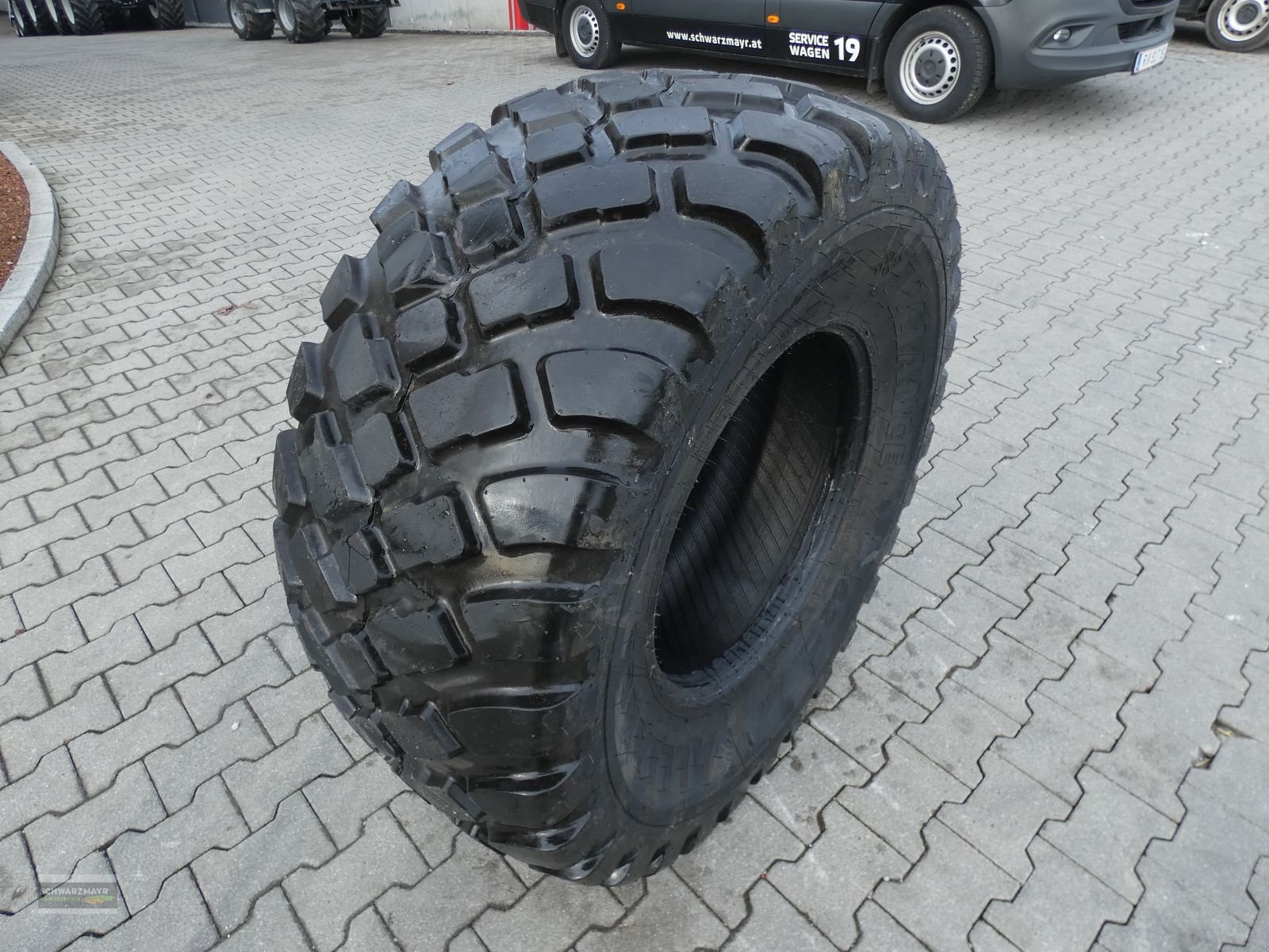 Rad des Typs Alliance 500/60R22,5, Neumaschine in Aurolzmünster (Bild 3)