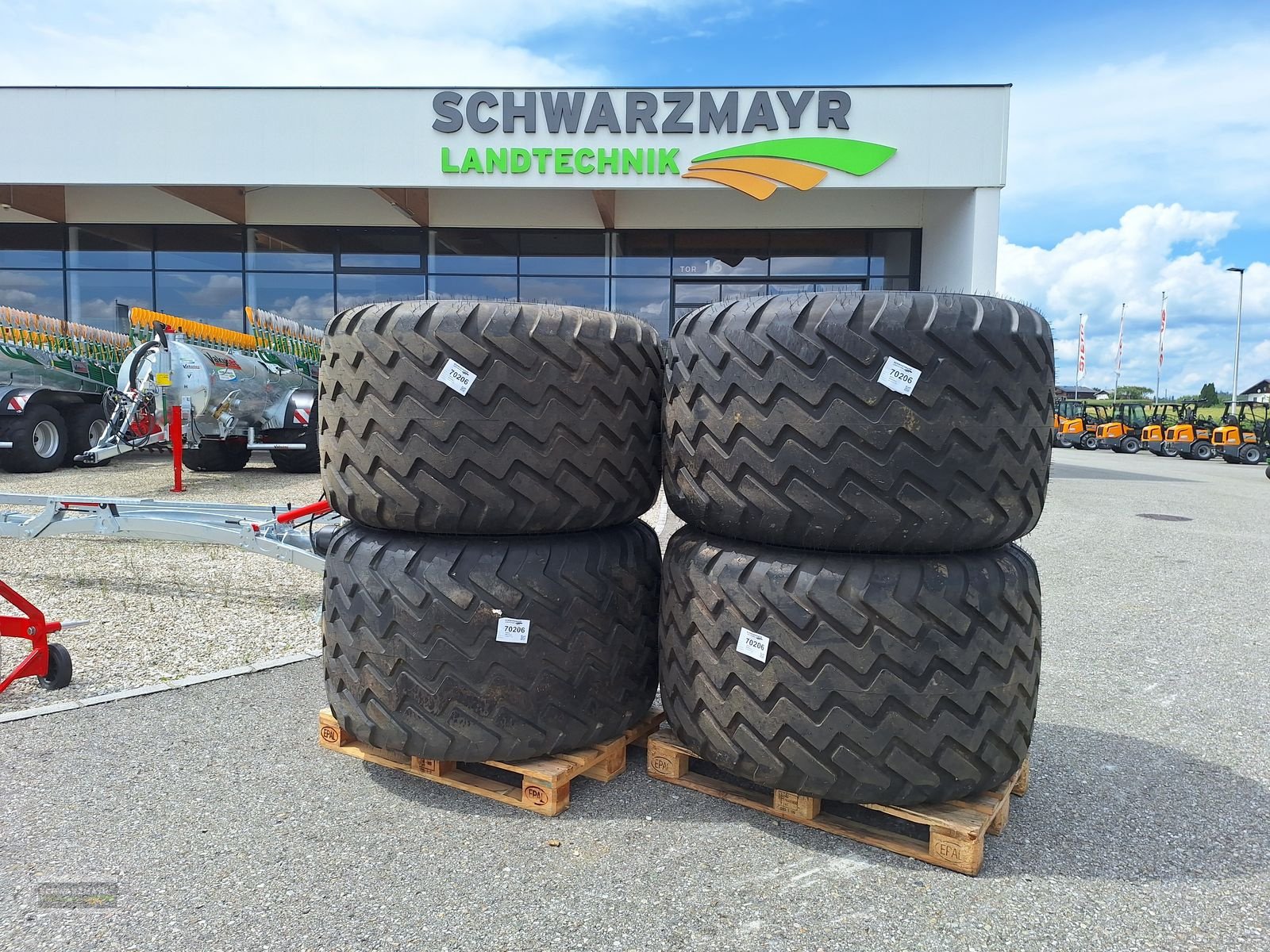 Rad des Typs Alliance 800/45R26,5, Neumaschine in Gampern (Bild 1)