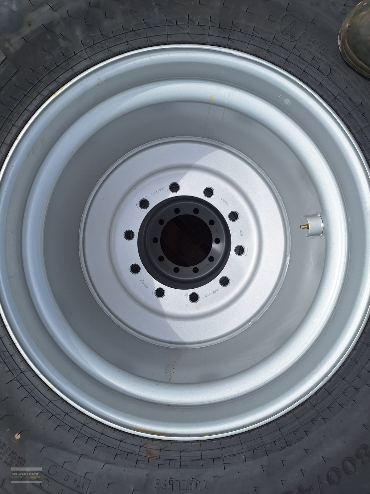 Rad des Typs Alliance 800/45R26,5, Neumaschine in Gampern (Bild 10)