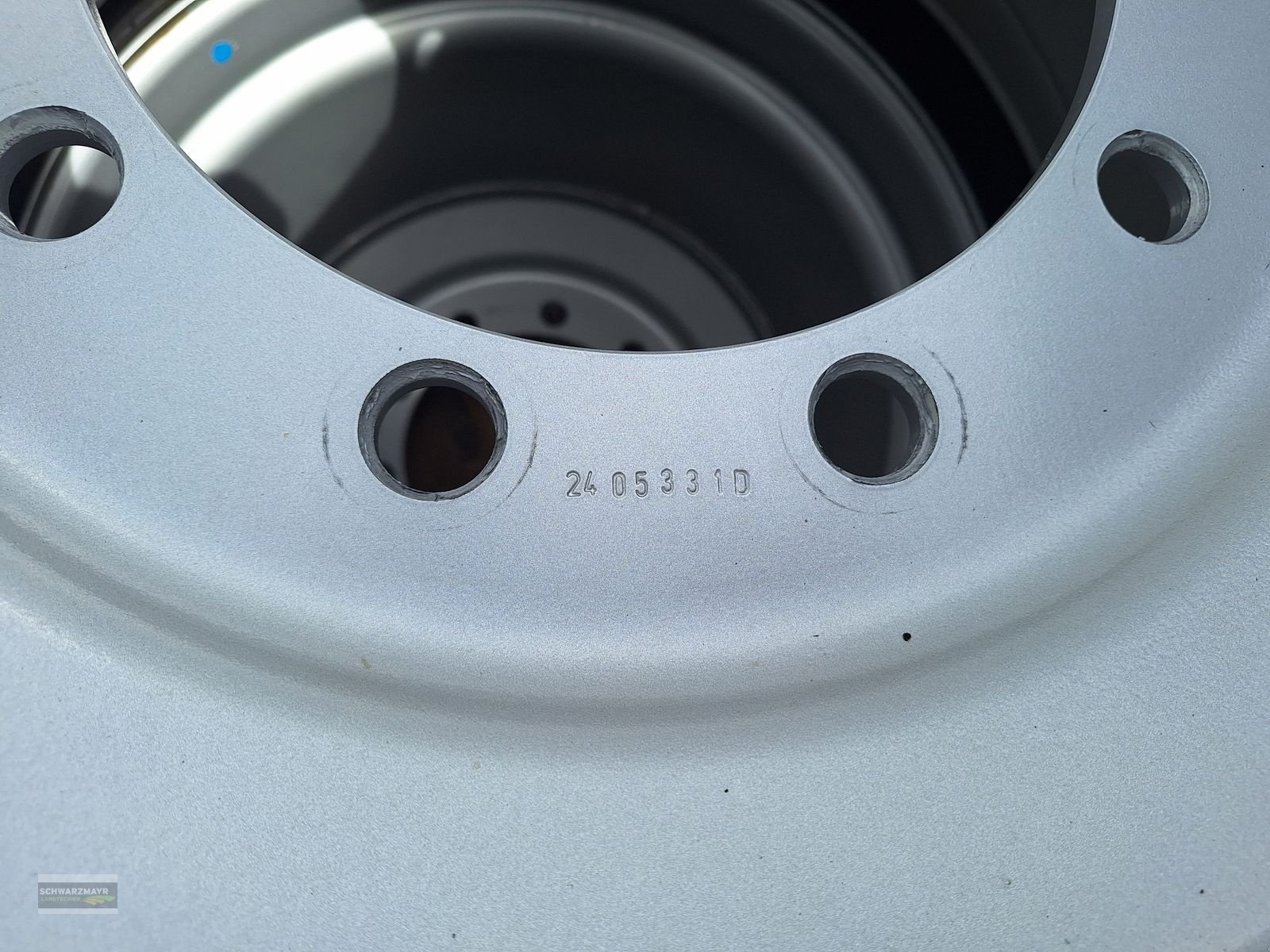 Rad des Typs Alliance 800/45R26,5, Neumaschine in Gampern (Bild 14)