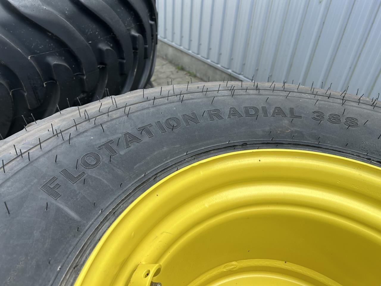 Rad типа Alliance FLOTATION RADIAL 388, Gebrauchtmaschine в Bramming (Фотография 3)