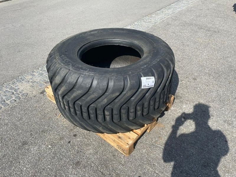Rad des Typs Altura 550/60-22,5 Flotation T422 TL Reifen 16 PR, Neumaschine in St. Marienkirchen (Bild 3)