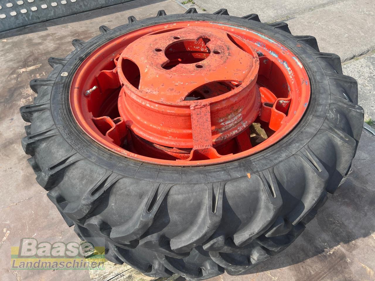 Rad typu Barum 9.5R32 Pflegeräder 230/95R42, Gebrauchtmaschine v Holthof (Obrázek 2)