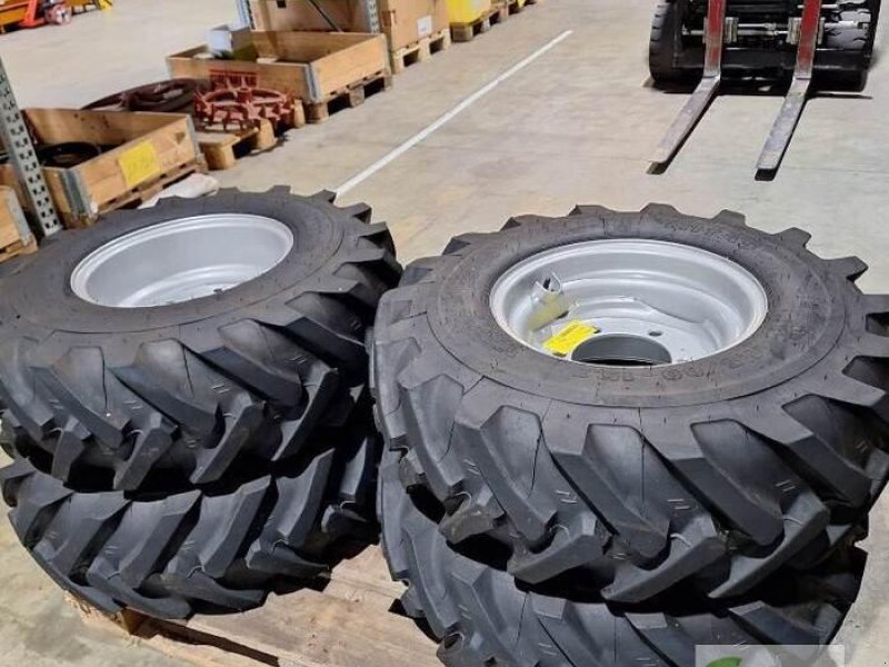 Rad des Typs BKT 11.5/80-15.3, Neumaschine in Meppen-Versen