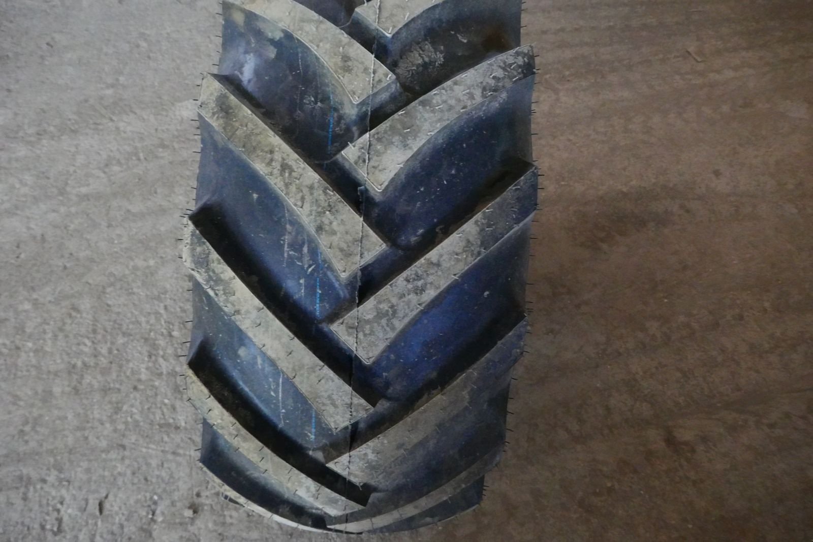 Rad des Typs BKT 15.0/55-17 AS, Gebrauchtmaschine in Villach (Bild 2)