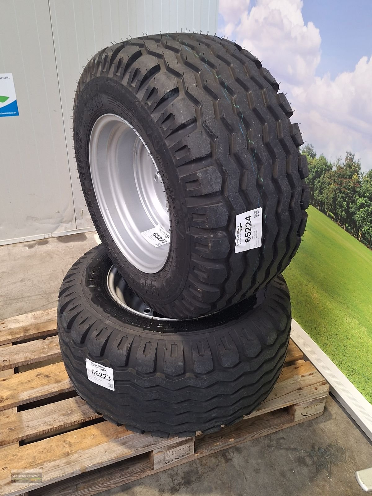 Rad des Typs BKT 15.0/55-17 AW 705, Neumaschine in Aurolzmünster (Bild 2)