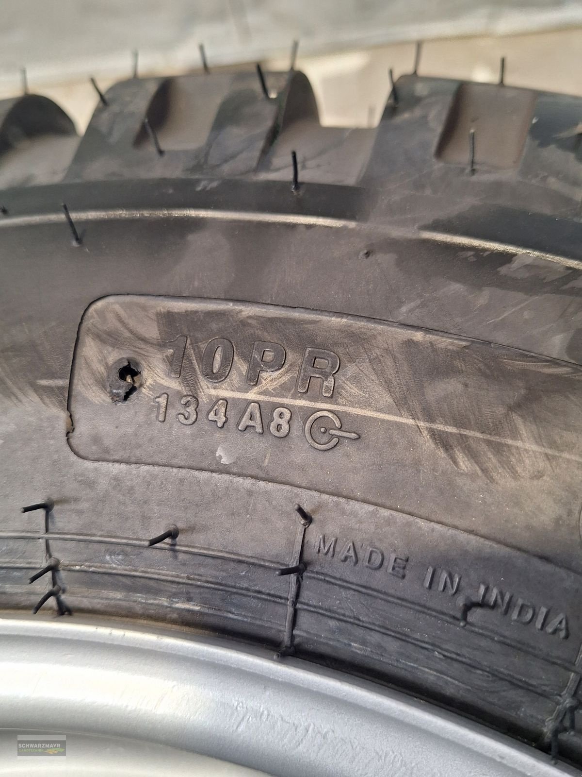 Rad des Typs BKT 15.0/55-17 AW 705, Neumaschine in Aurolzmünster (Bild 9)