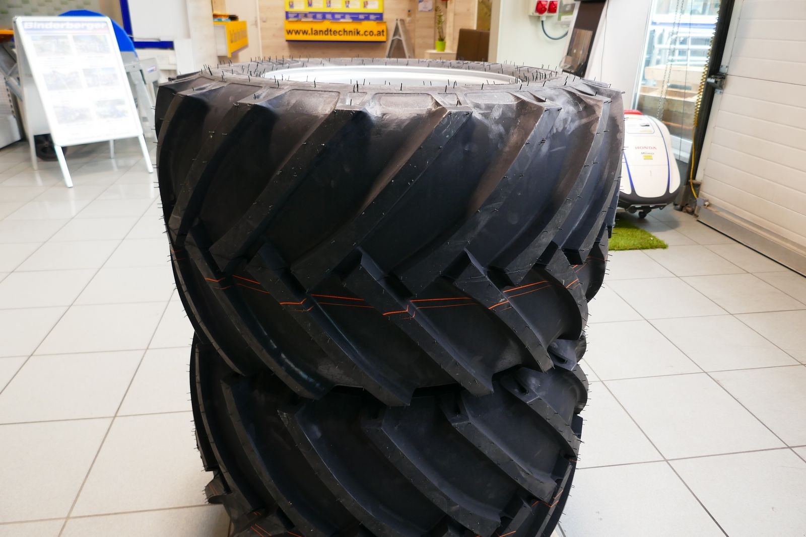 Rad des Typs BKT 19/45-17 AS BKT, Gebrauchtmaschine in Villach (Bild 5)