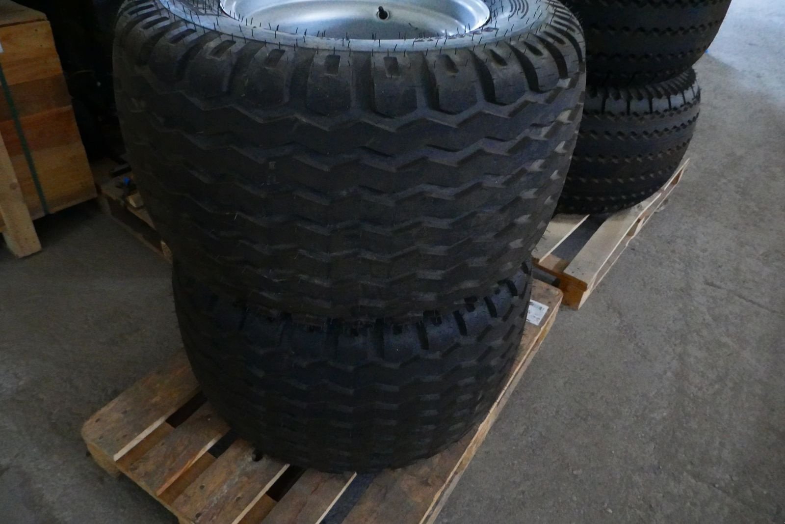 Rad typu BKT 19.0/45-17 Kompletträder, Gebrauchtmaschine v Villach (Obrázek 5)