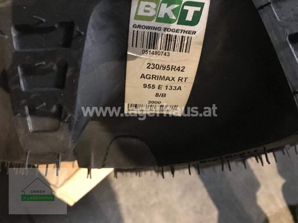 Rad des Typs BKT 230/95R42, Neumaschine in Wartberg (Bild 2)