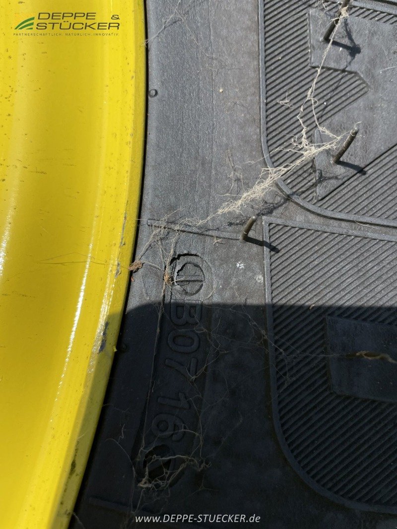 Rad des Typs BKT 280/70 R20 Agrimax RT 765, Neumaschine in Rietberg (Bild 2)