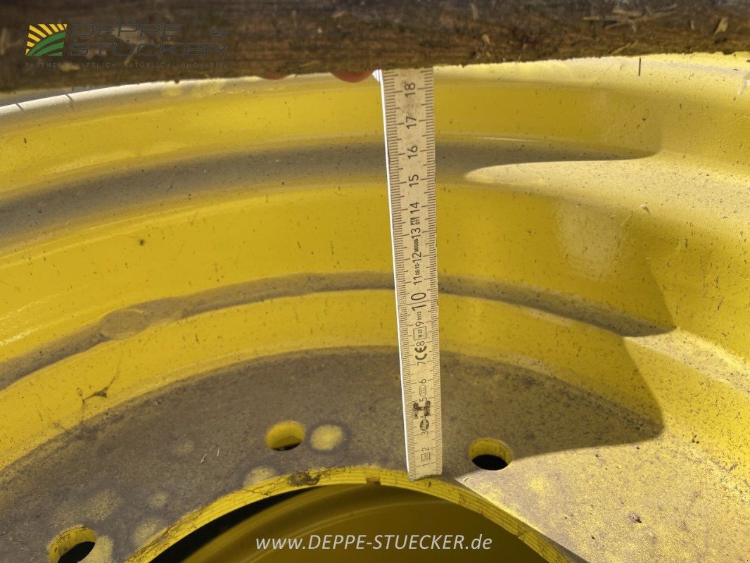 Rad des Typs BKT 280/70 R20 Agrimax RT 765, Neumaschine in Rietberg (Bild 4)