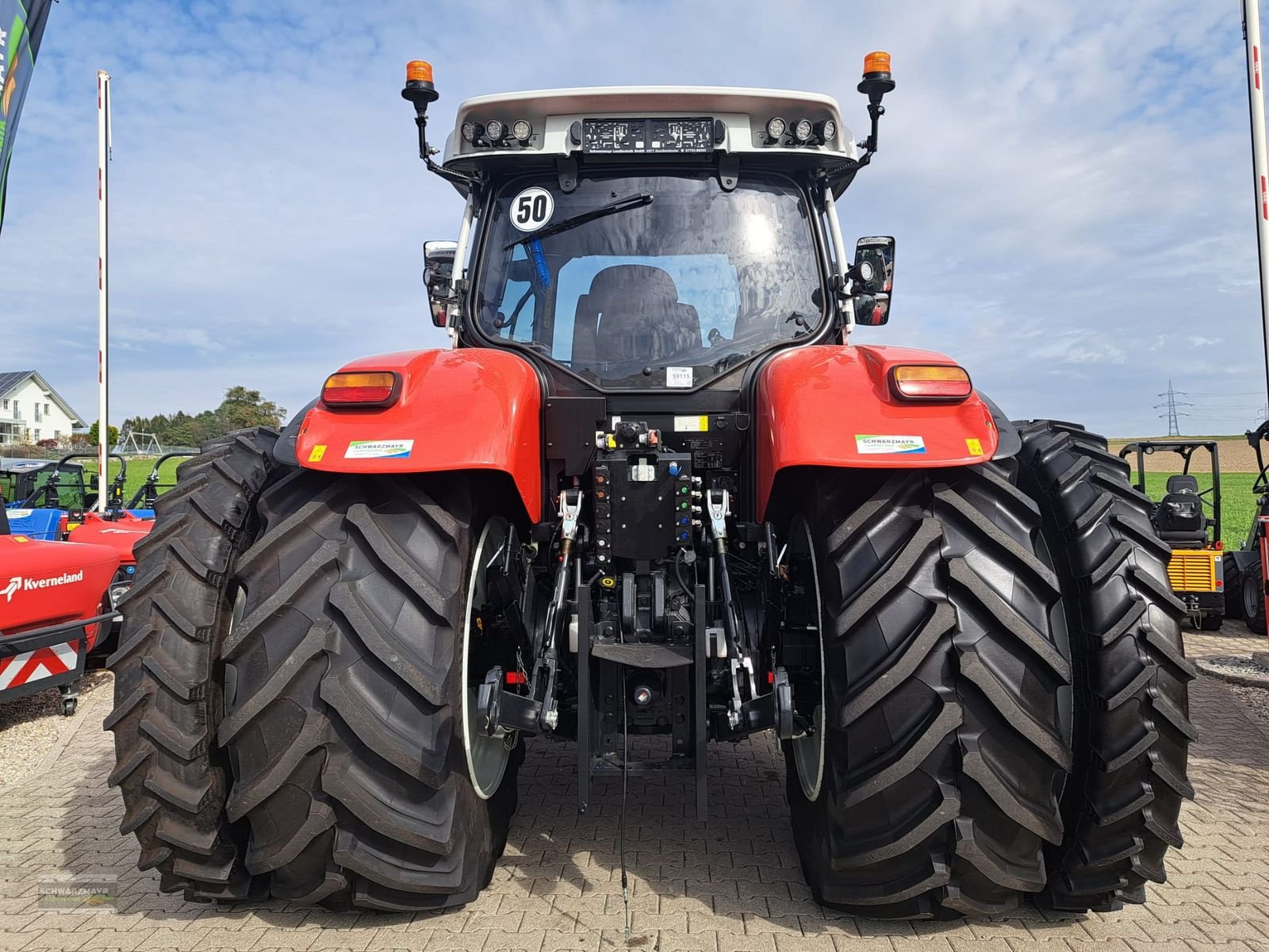 Rad des Typs BKT 300/95R52+270/95R38, Neumaschine in Aurolzmünster (Bild 17)
