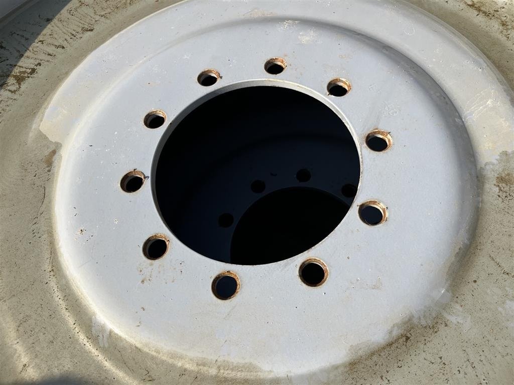 Rad of the type BKT 320/90R54 (12.4R54) Meget pæne dæk - passer bl.a. på Amazone UX, Gebrauchtmaschine in Sakskøbing (Picture 3)