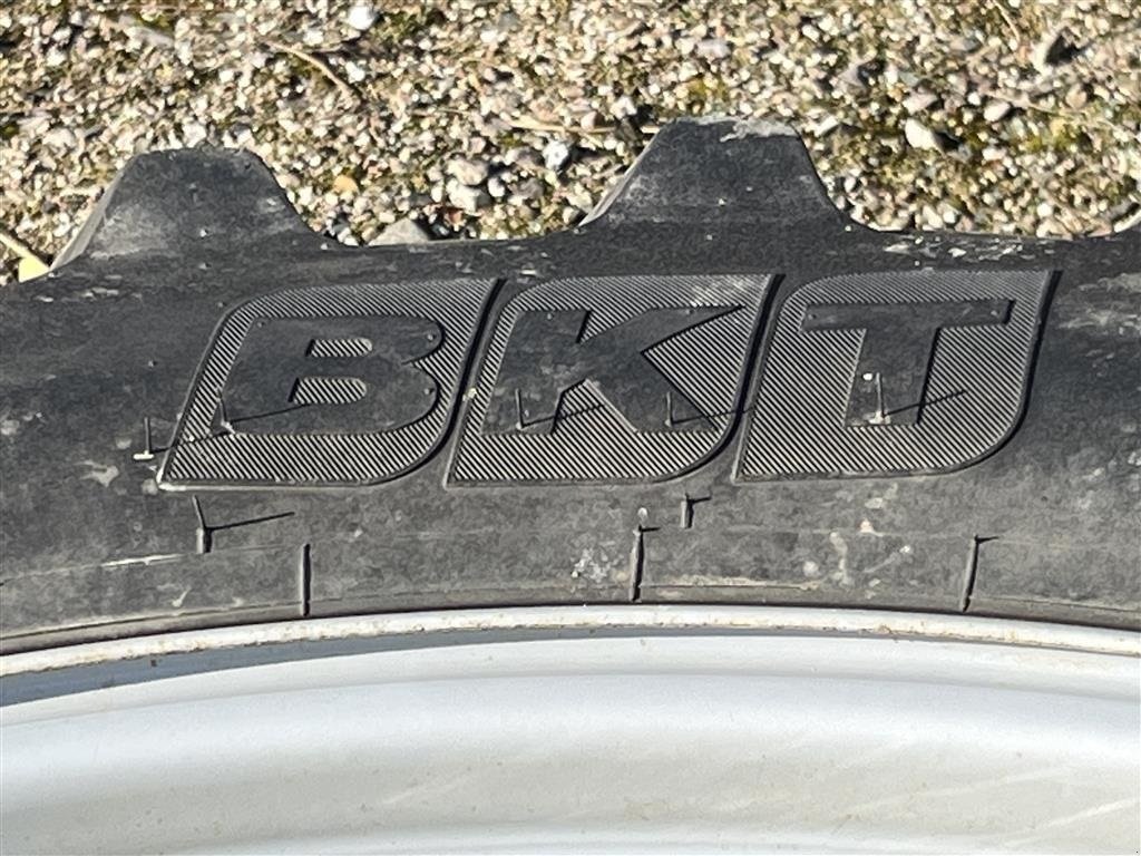 Rad of the type BKT 320/90R54 (12.4R54) Meget pæne dæk - passer bl.a. på Amazone UX, Gebrauchtmaschine in Sakskøbing (Picture 5)