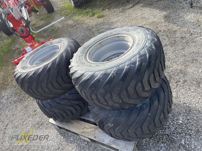 Rad of the type BKT 400/60-15,5, Gebrauchtmaschine in Pattigham (Picture 1)