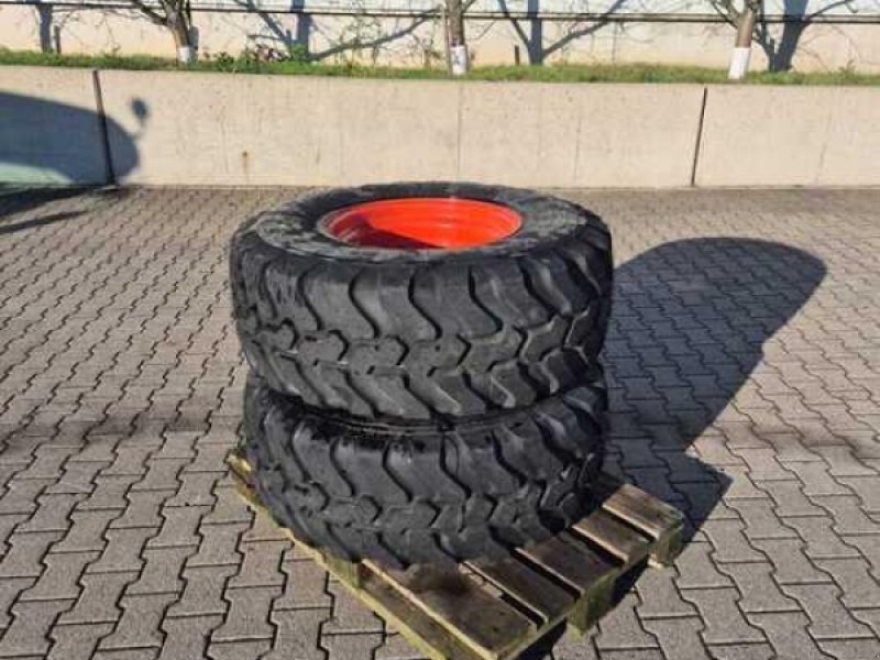 Rad типа BKT 405/70R20, Neumaschine в Alpen (Фотография 1)