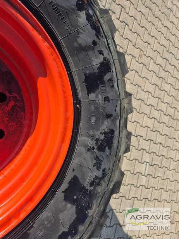 Rad des Typs BKT 405/70R20, Neumaschine in Alpen (Bild 9)