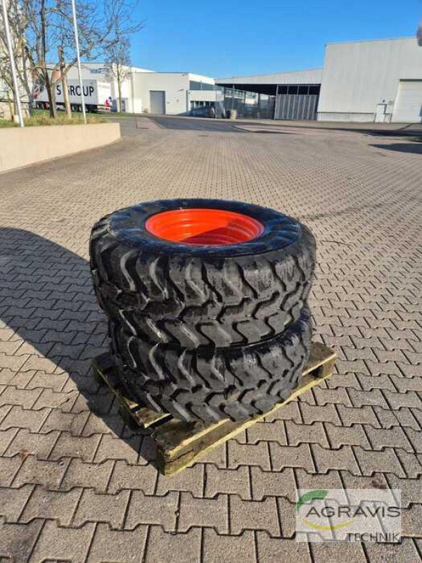 Rad des Typs BKT 405/70R20, Neumaschine in Alpen (Bild 2)