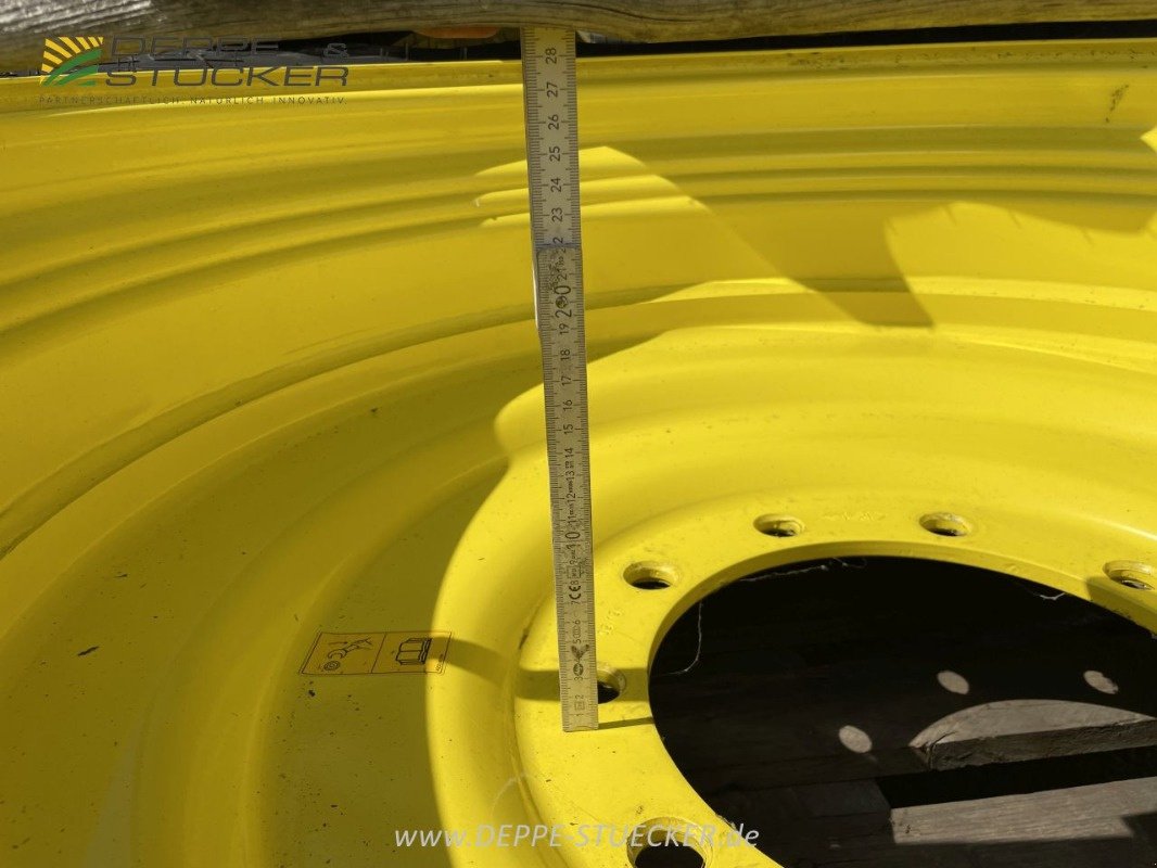 Rad des Typs BKT 420/85 R38 Agrimax RT 855, Neumaschine in Rietberg (Bild 2)