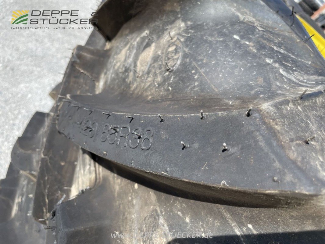 Rad des Typs BKT 420/85 R38 Agrimax RT 855, Neumaschine in Rietberg (Bild 8)